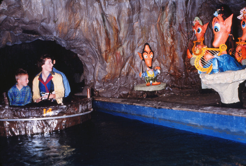 The Odd History of Six Flags' First Dark Ride: Speelunker's Cave