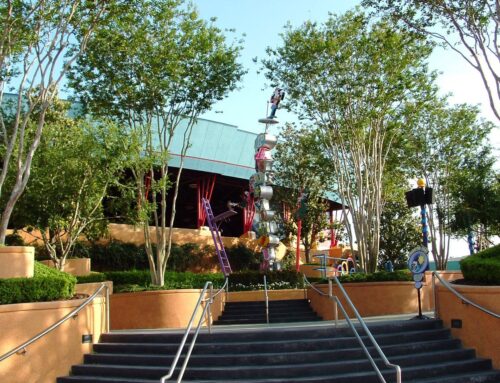 What was in the Abandoned Toon Lagoon Amphitheater at Islands of Adventure?